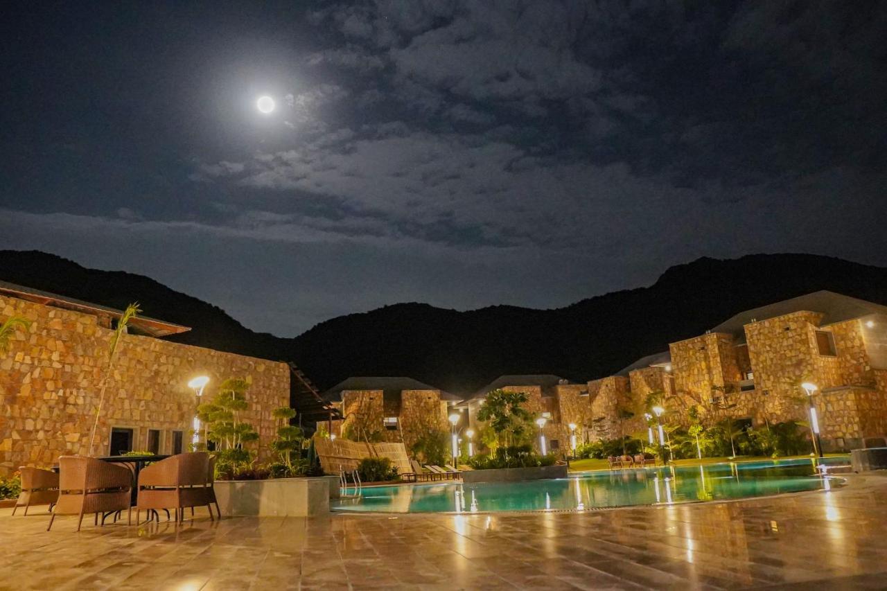 Pushkara Resort And Spa Esterno foto