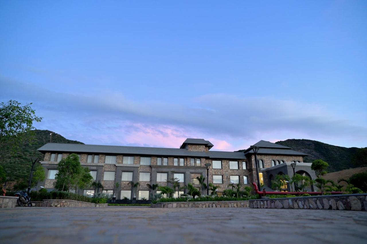 Pushkara Resort And Spa Esterno foto